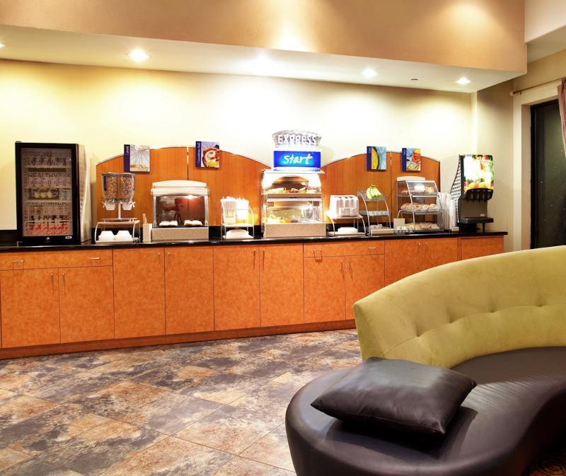 Holiday Inn Express Hotel & Suites La Place By Ihg Esterno foto